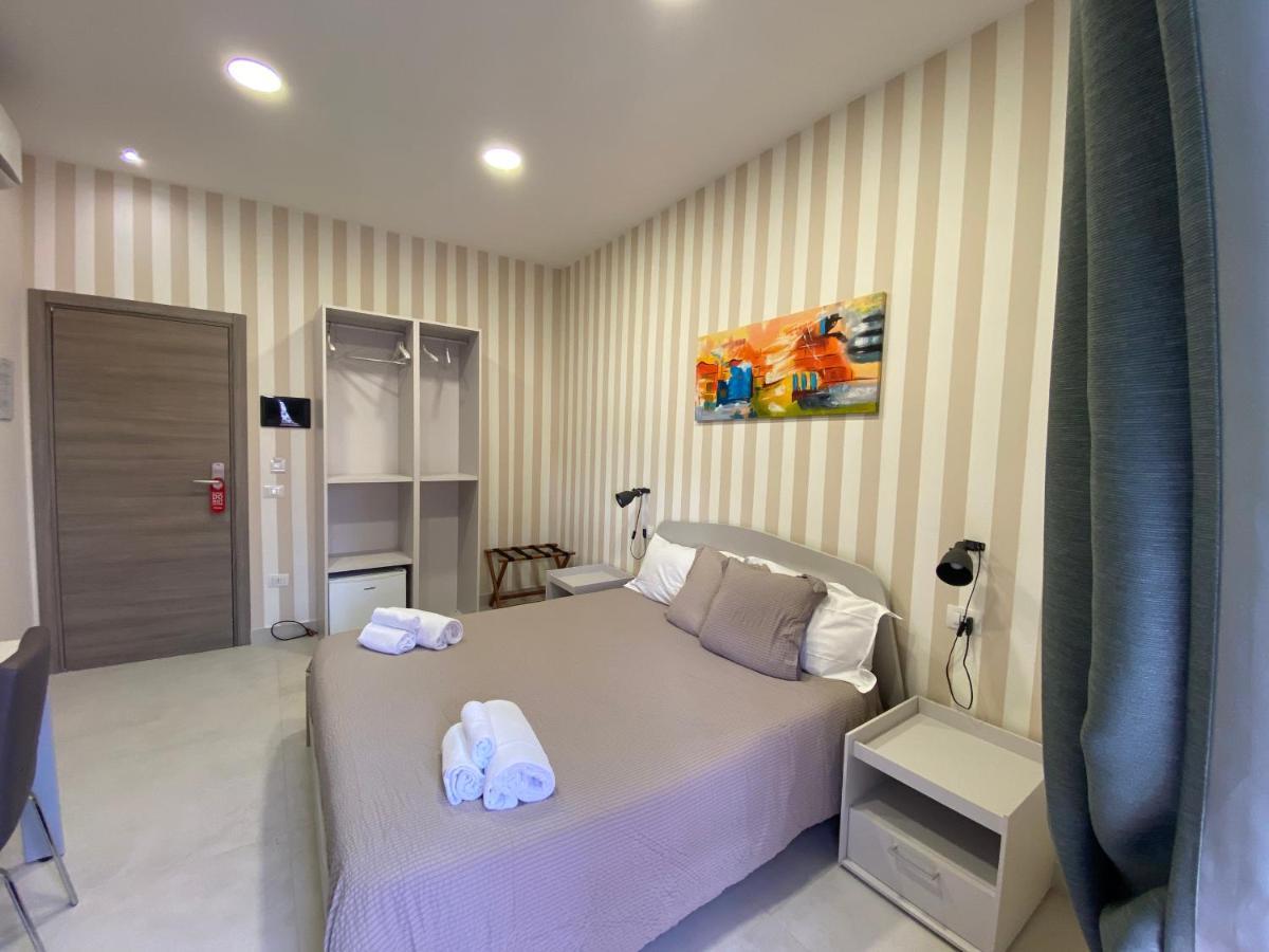 2Naples Rooms Екстер'єр фото